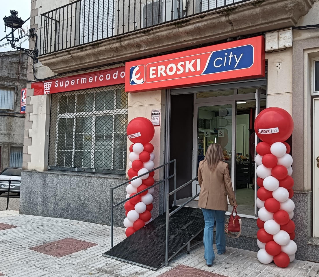 EROSKI INAUGURA UN NUEVO SUPERMERCADO FRANQUICIADO EN SALVALEÓN, EN BADAJOZ