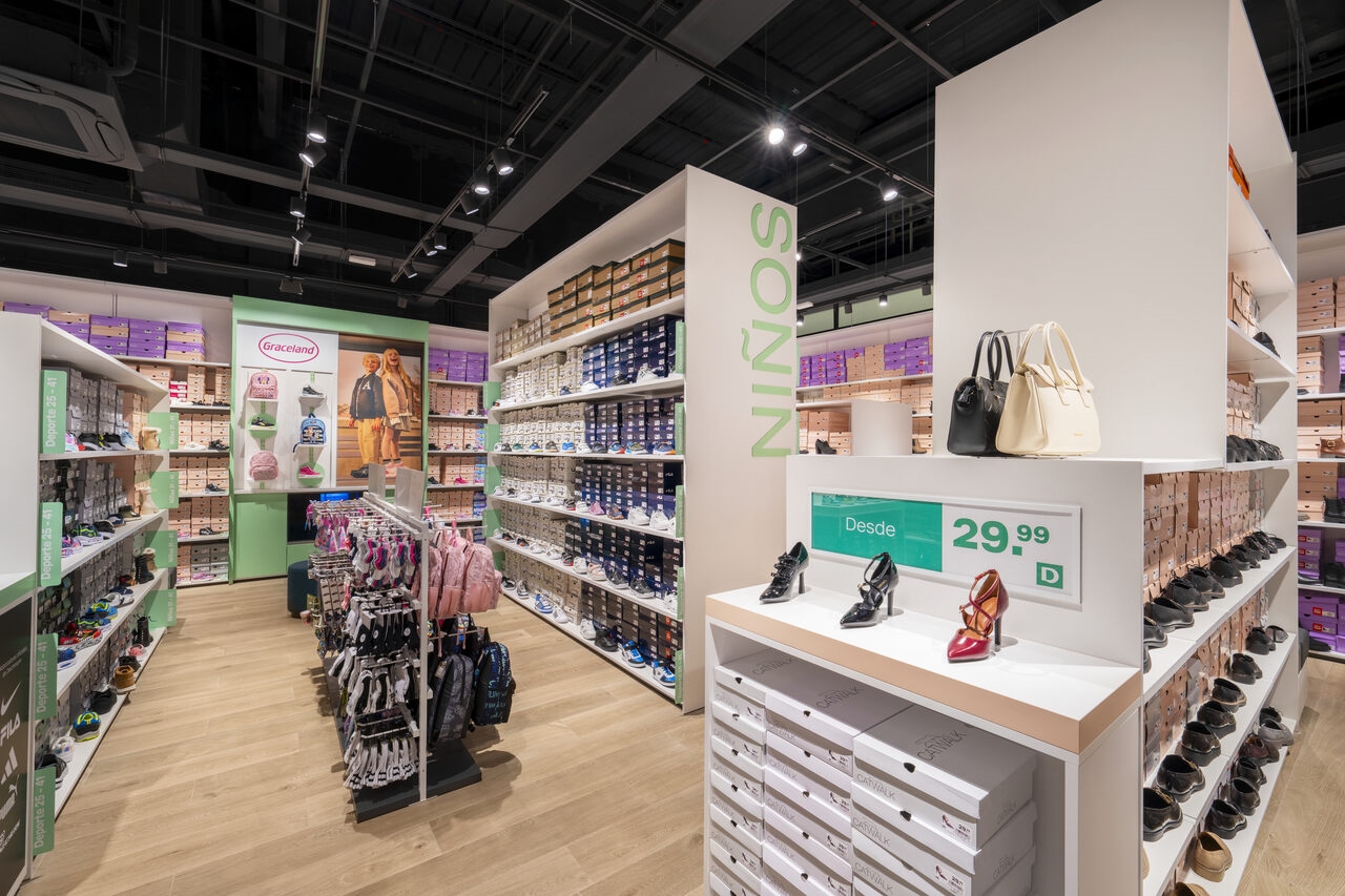 DEICHMANN CONTINUA CON SU PLAN DE EXPANSIÓN  EN ESPAÑA Y ABRE UNA NUEVA TIENDA EN EL PAIS VASCO