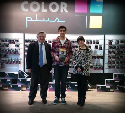 COLOR PLUS VALLADOLID ENTREGA EL TERCER PREMIO DEL CONCURSO DE FOTOGRAFÍA